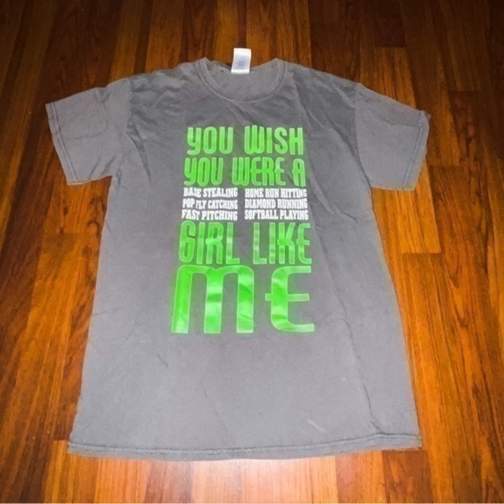 Gildan Women’s Softball Tee Shirt Size Medium